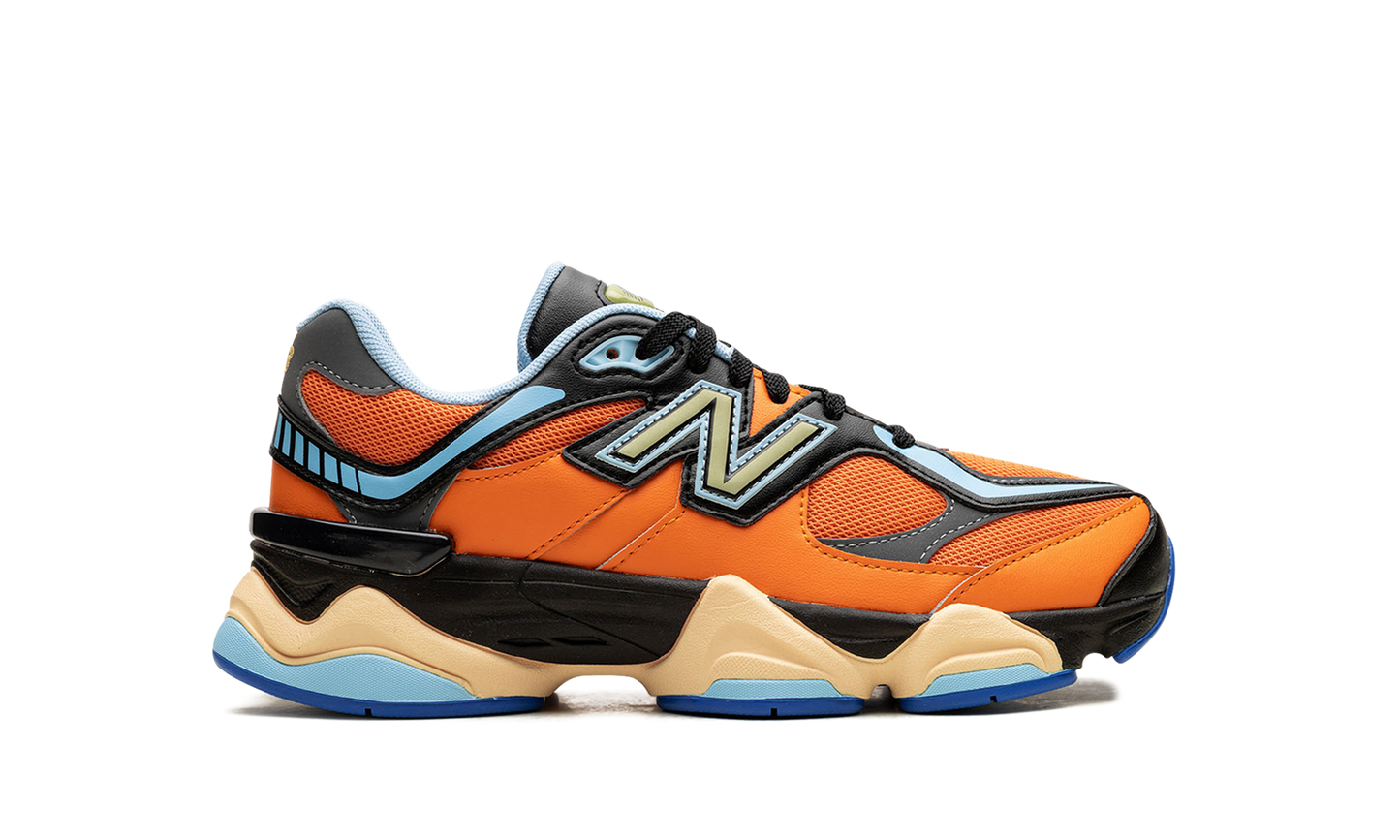 9060 Big Kid "Orange/ Black"