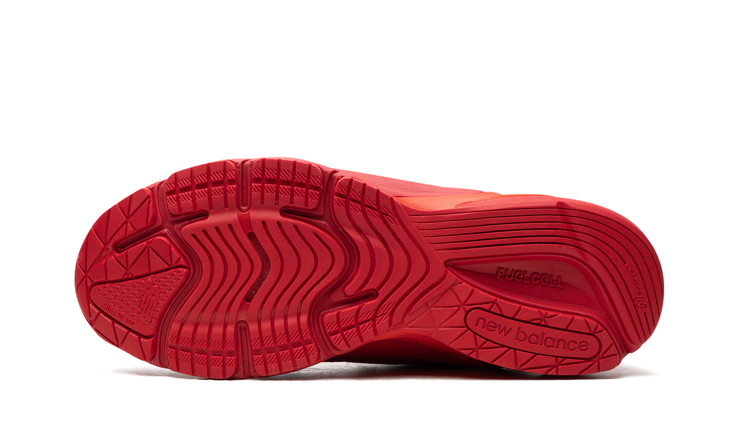 990v6 "Joe Freshgoods - Paris Red"