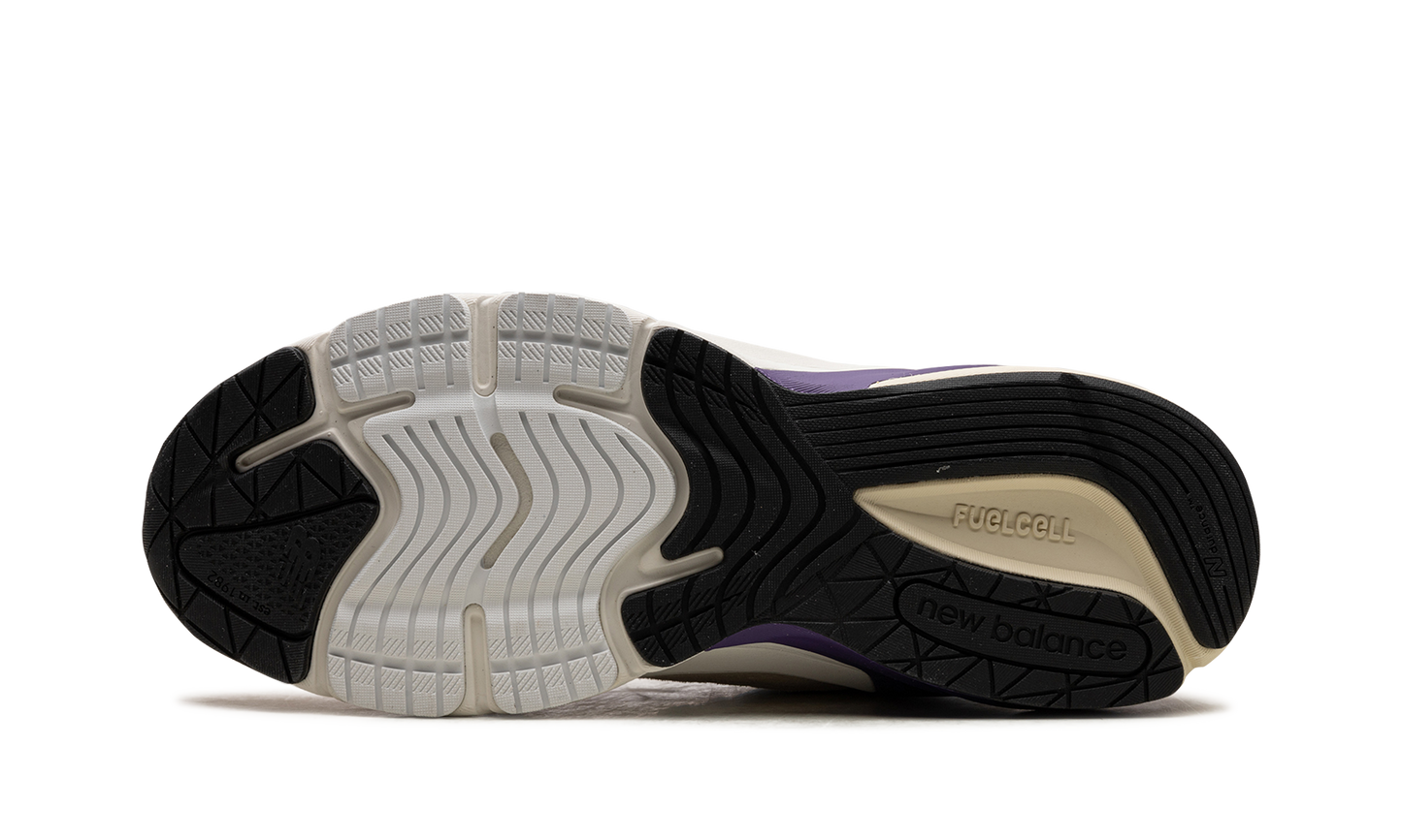 990v6 "Made in USA - Macadamia Nut Magenta"