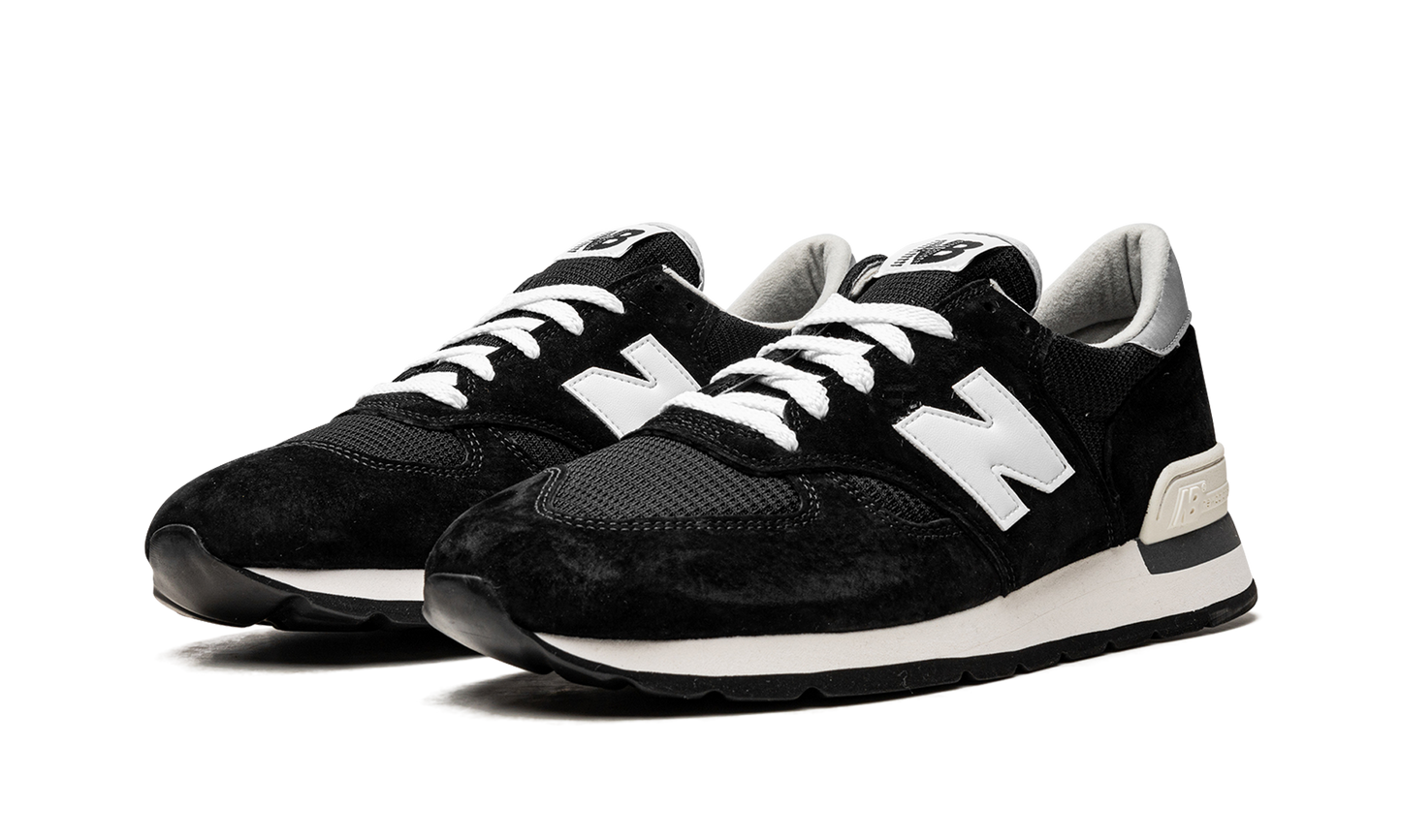 990 "Black/White"