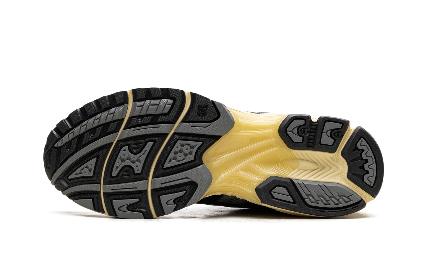 Gel Kayano 14 "Clay Grey Black"