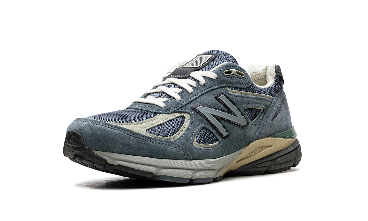 990v4 "AURALEE - Dusty Blue"