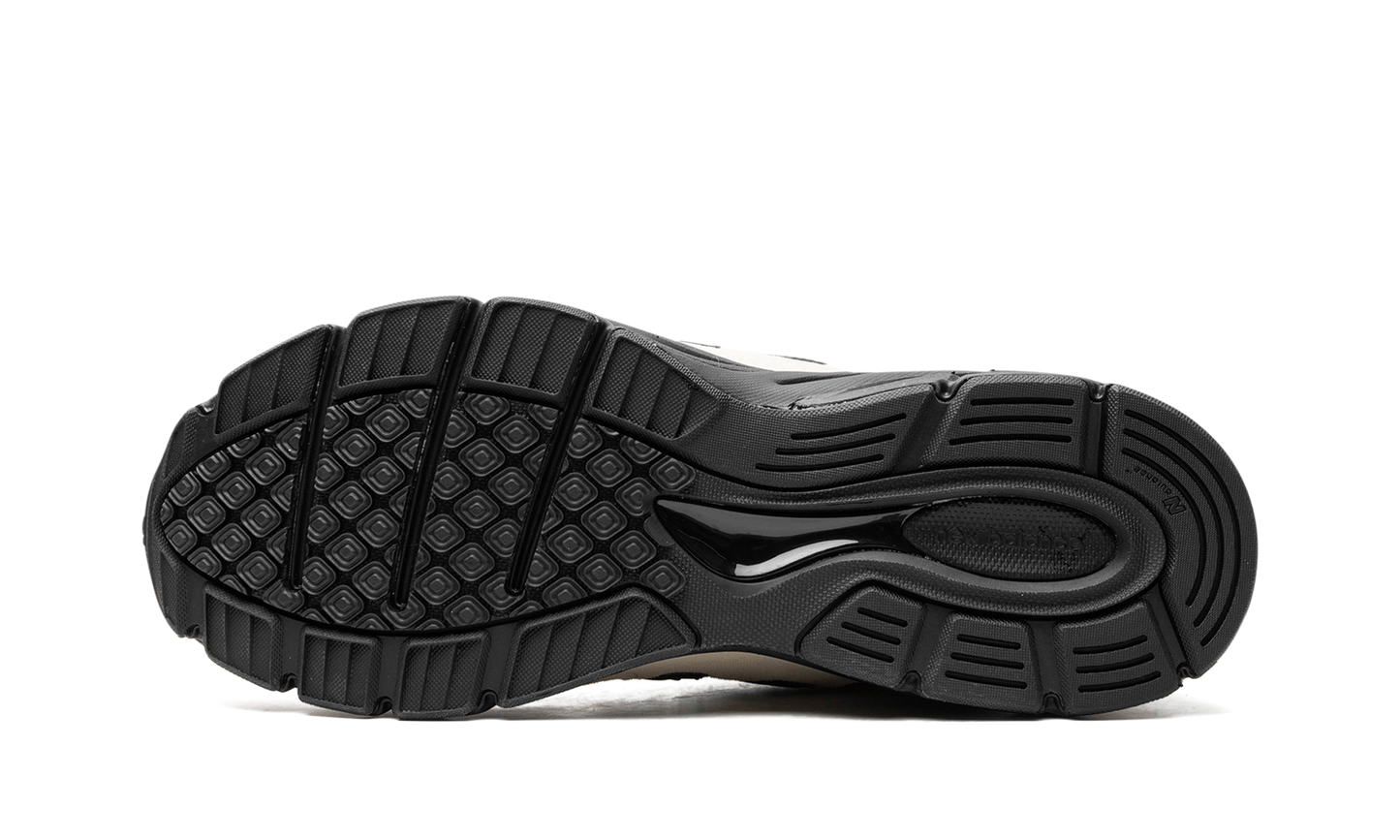 990v4 "Made in USA - Macadamia Nut"