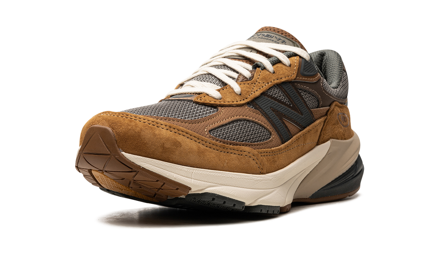 990v6 "Carhartt - Sculpture Center"