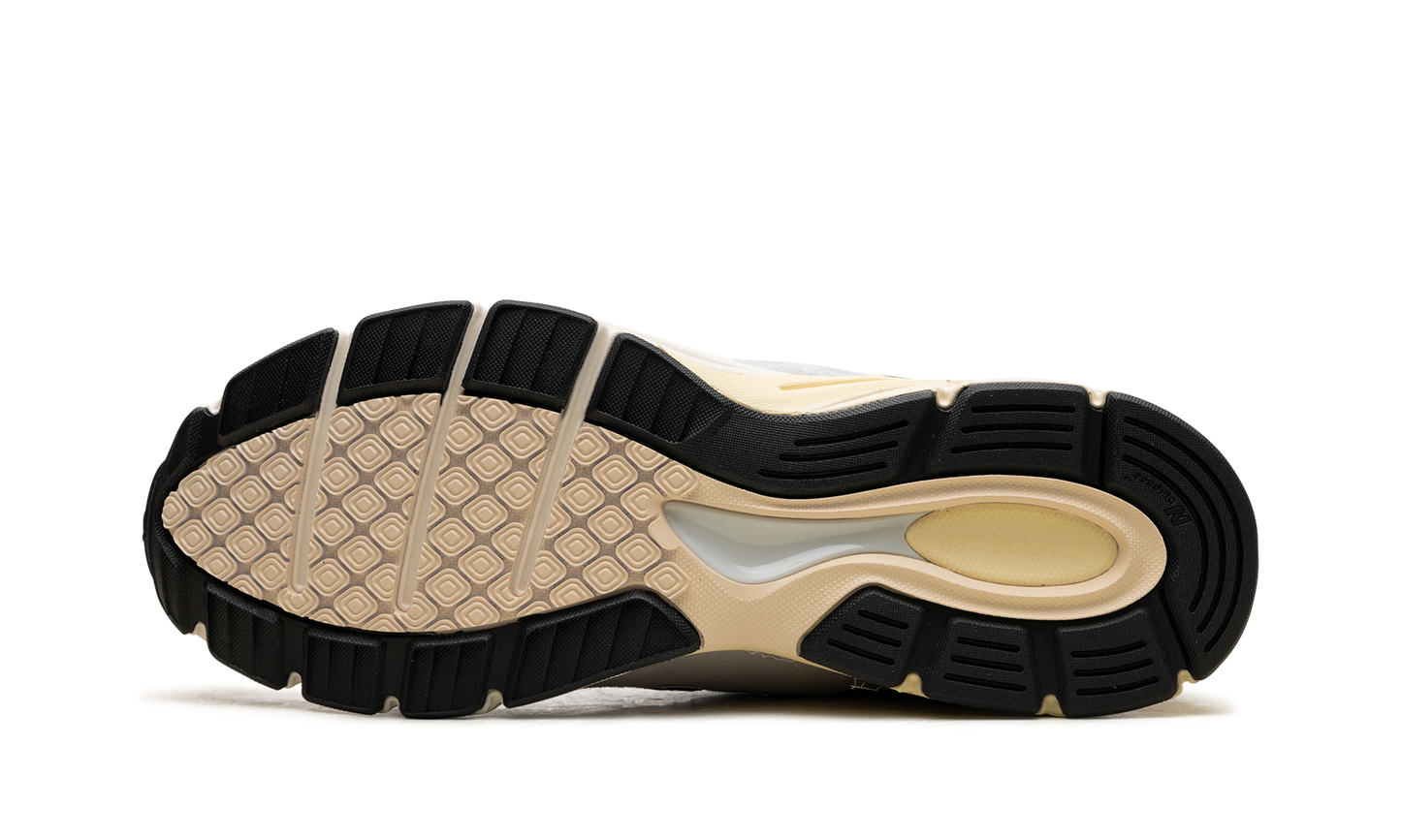 990v4 "Made in USA - Grey / Black"