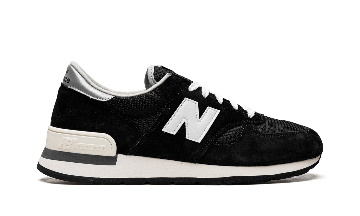 990 "Black/White"