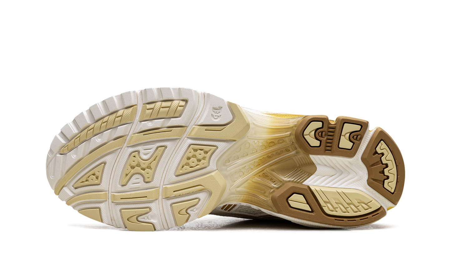 GEL-Kayano 14 "The Museum Visitor - Cream"