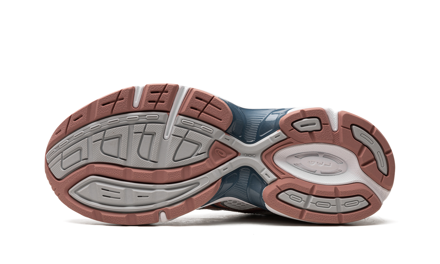 GEL 1130 WMNS "Silver Umeboshi"