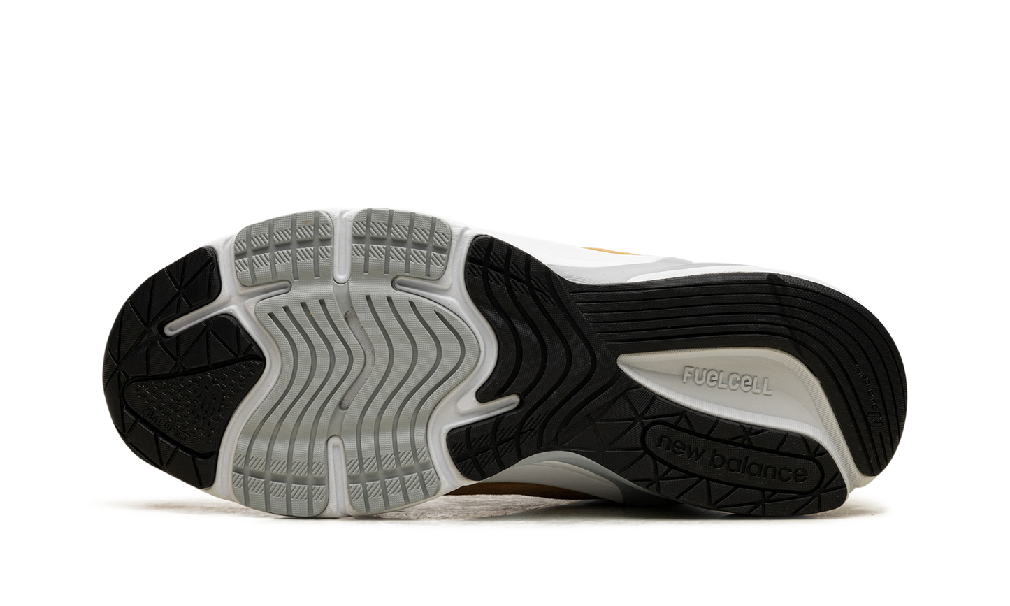990V6 "Workwear Grey"