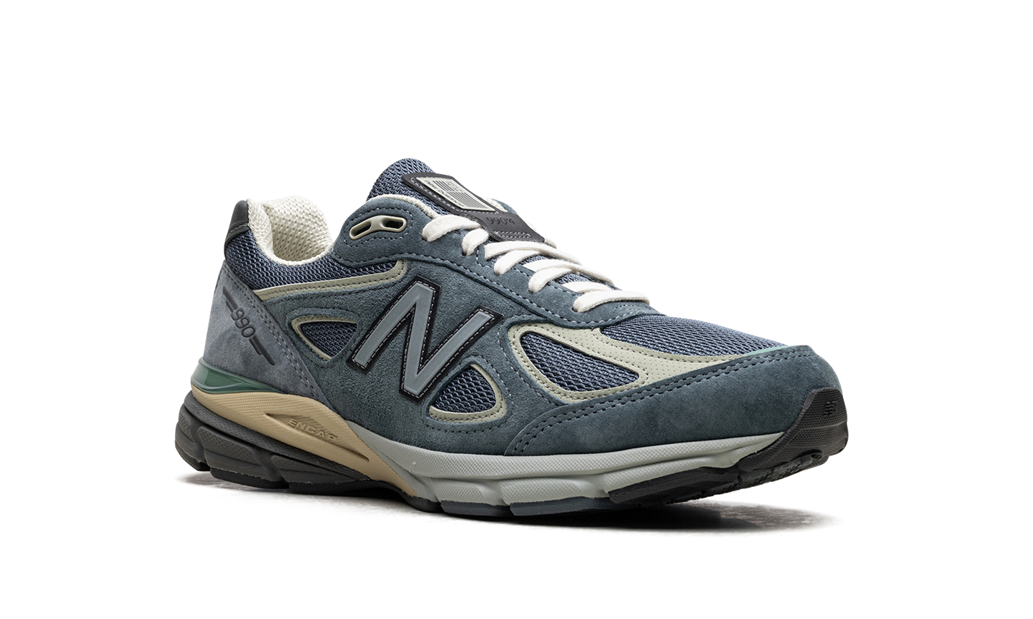 990v4 "AURALEE - Dusty Blue"
