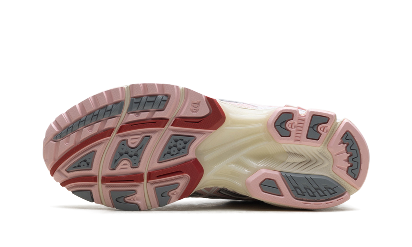 GEL-Nimbus 10.1 "VandyThePink - Strawberry"
