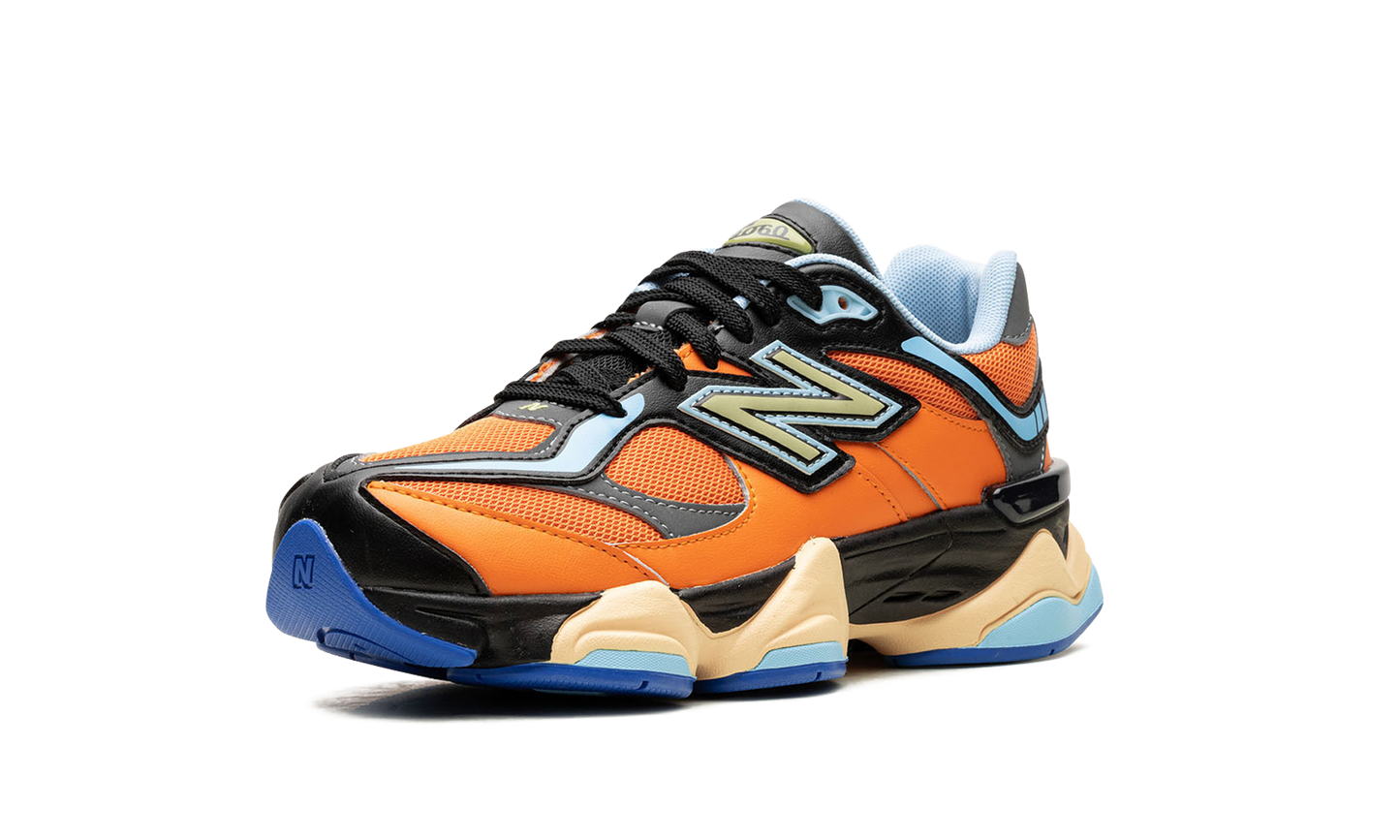 9060 Big Kid "Orange/ Black"