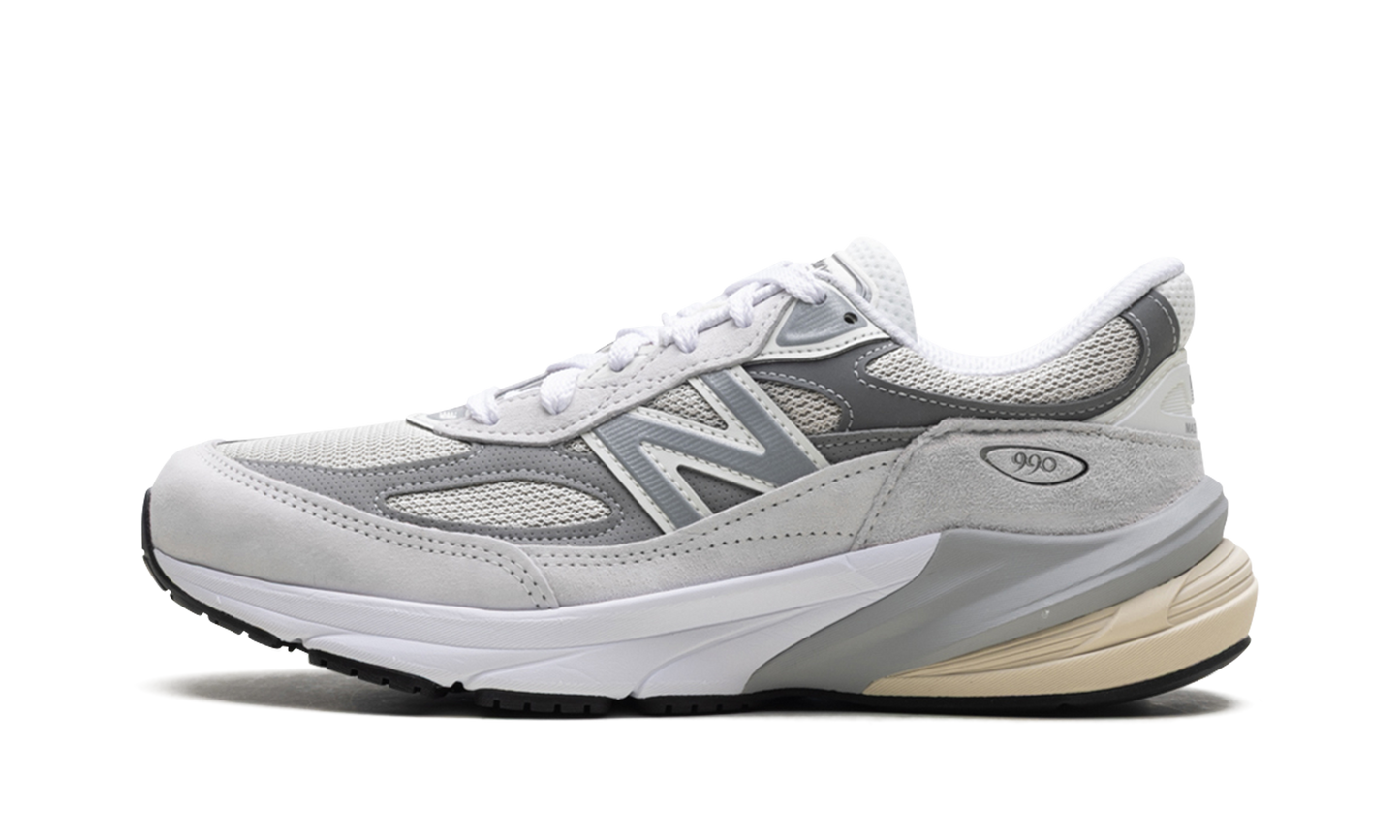 990v6 "Made in USA - Reflection Marblehead"
