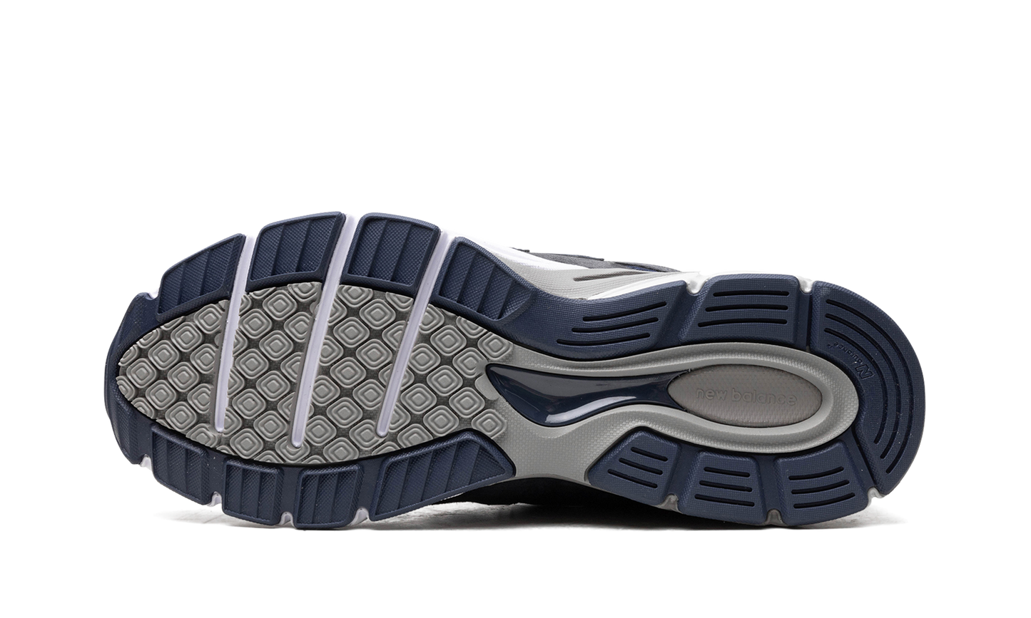 990v4 "Made in USA - Navy"