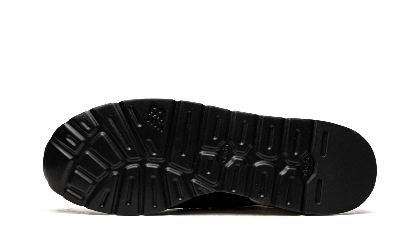 990 "Black/White"