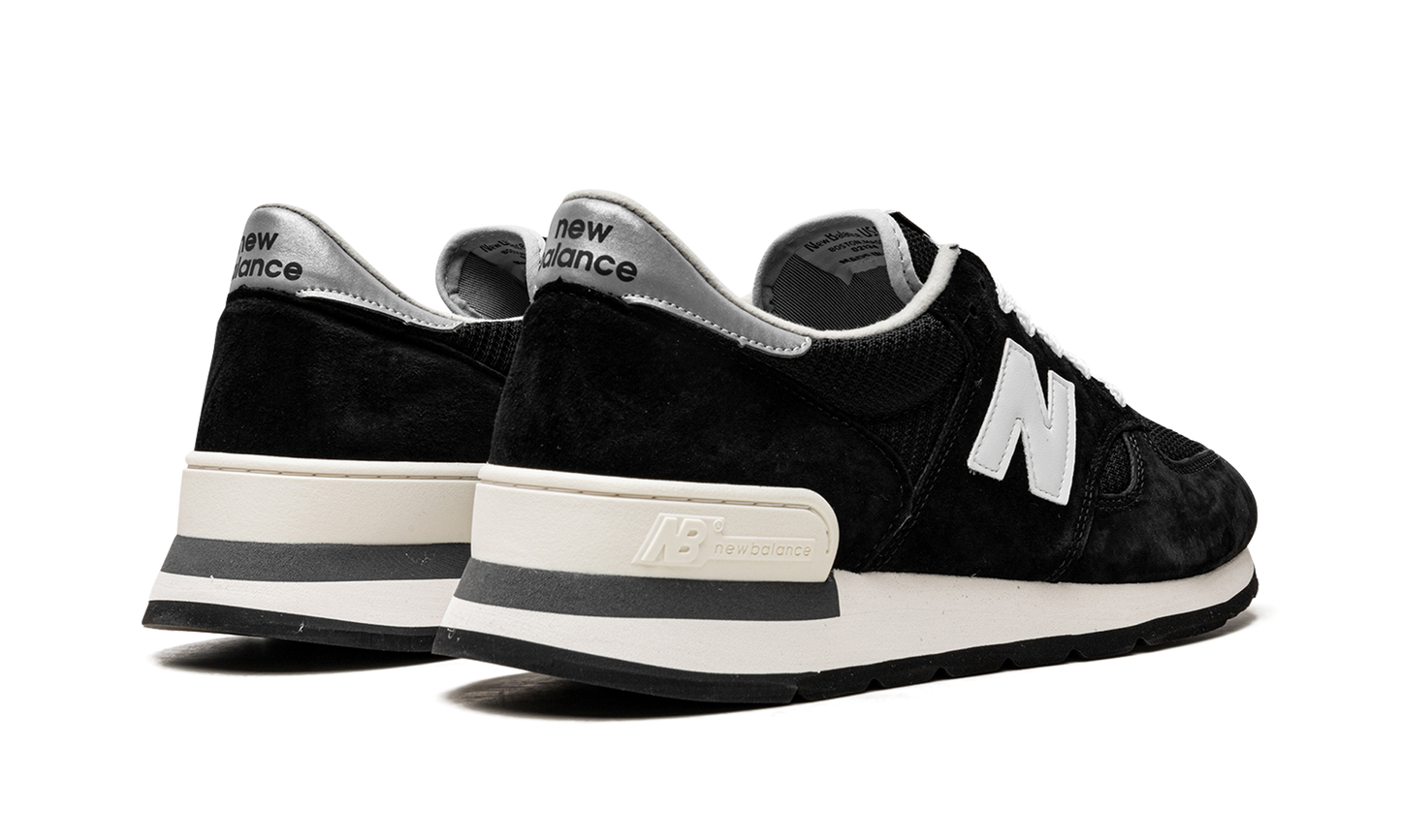 990 "Black/White"