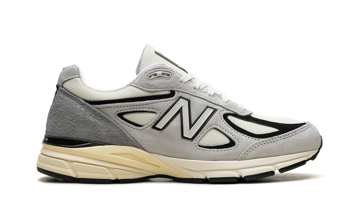 990v4 "Made in USA - Grey / Black"