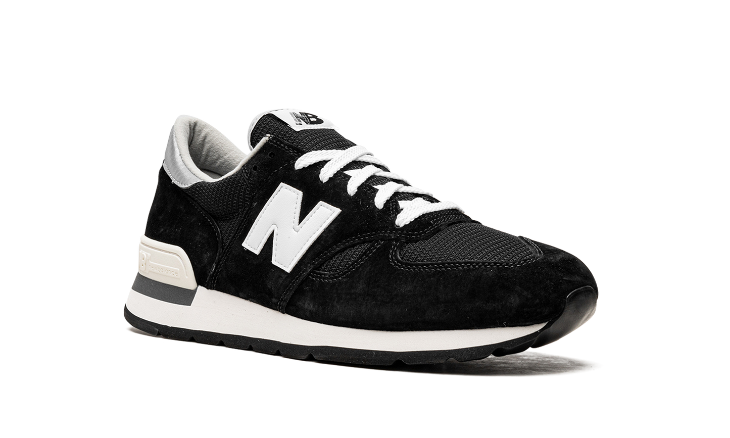 990 "Black/White"