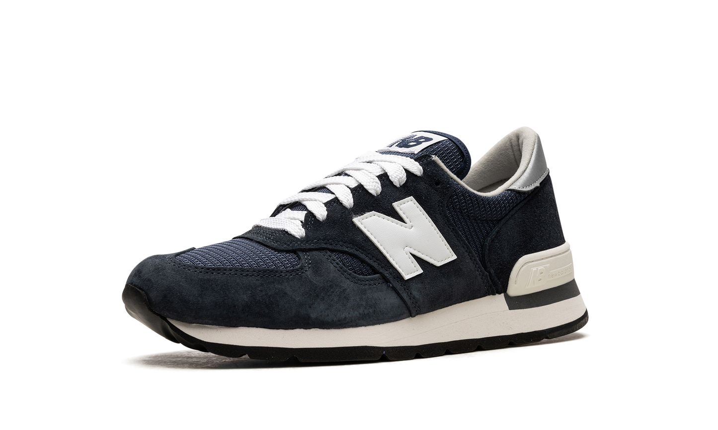 990 v1 "Navy / White"