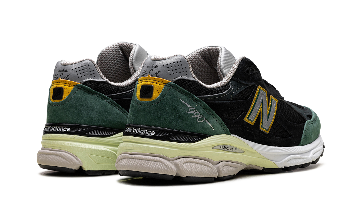 990v3 "Black / Green"