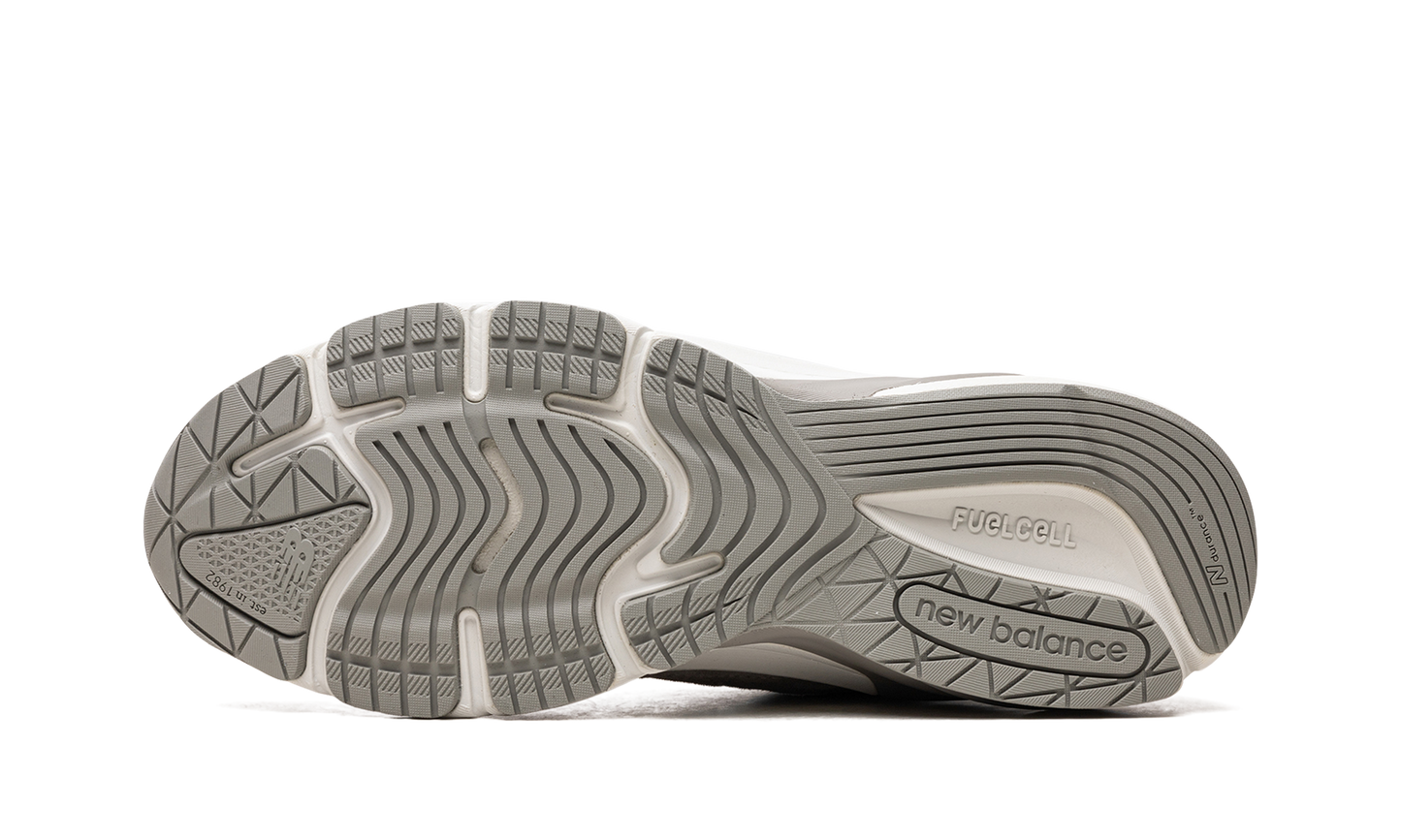 990v6 "WTAPS - Grey"