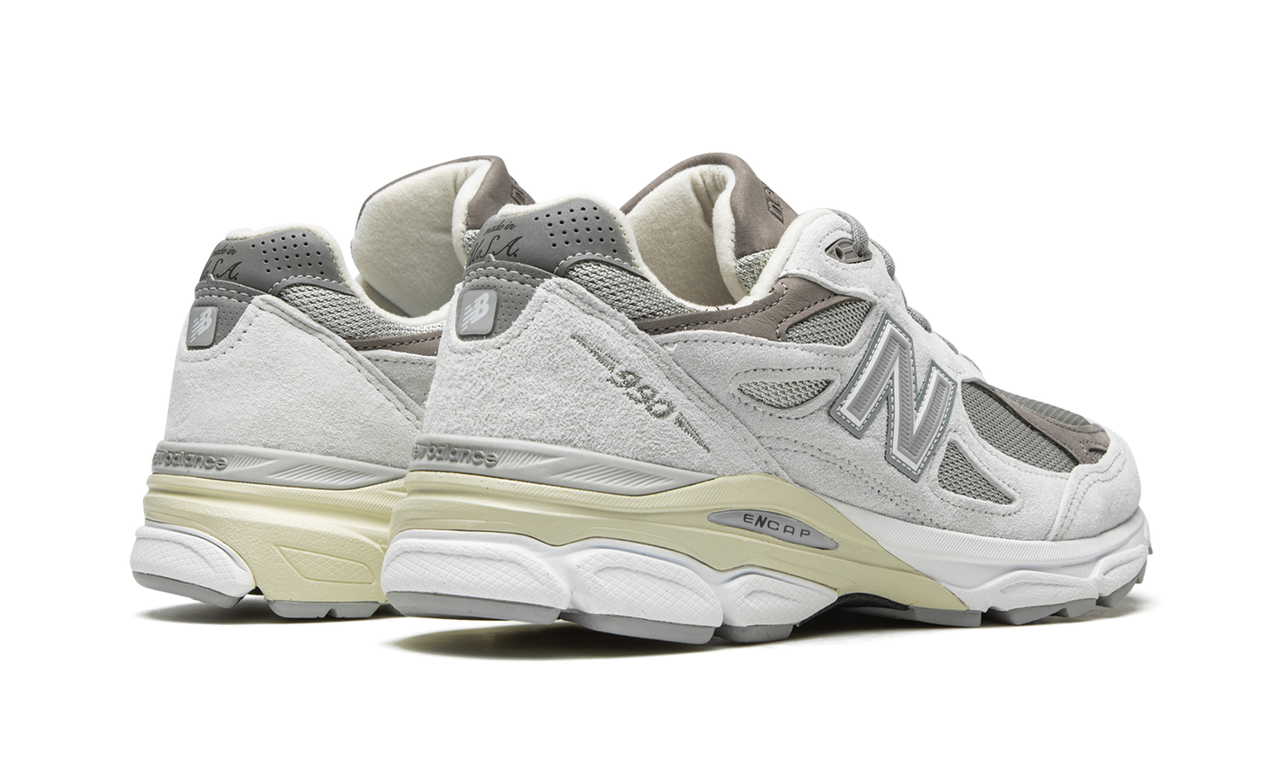 990 V3 "YCMC - Nimbus Cloud"