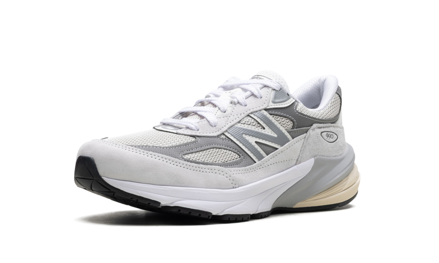 990v6 "Made in USA - Reflection Marblehead"