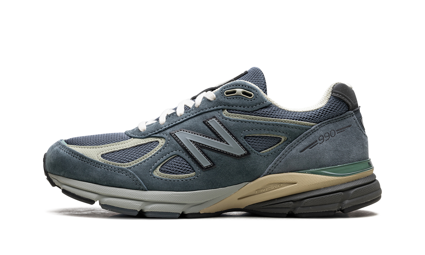 990v4 "AURALEE - Dusty Blue"