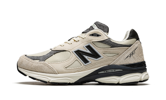 990 V3 "Teddy Santis - Moonbeam"