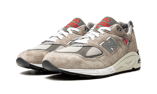 Made in US 990 v2 "Grey / Red"