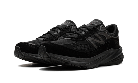 990 v6 "Triple Black"