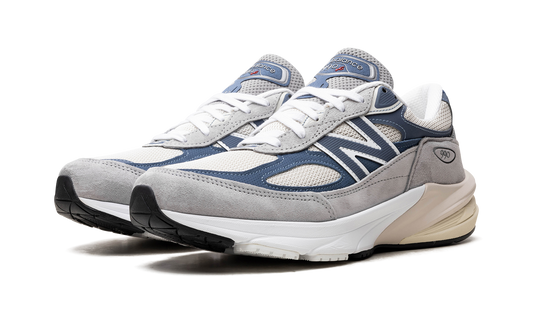 990v6 "Made in USA - Grey Day"