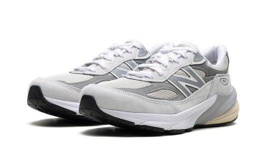 990v6 "Made in USA - Reflection Marblehead"