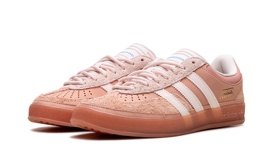 Gazelle Indoor "Bad Bunny Wonder Clay"