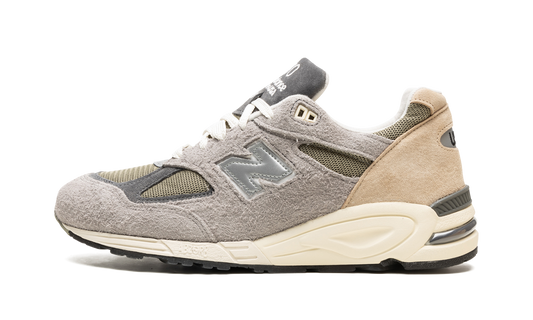 990 V2 "Made In USA - Teddy Santis"