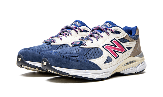990 v3 "Kith Daytona"