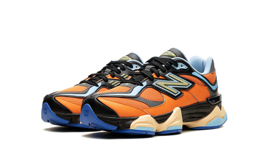 9060 Big Kid "Orange/ Black"