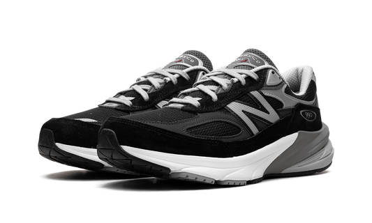990v6 "Black / Silver"