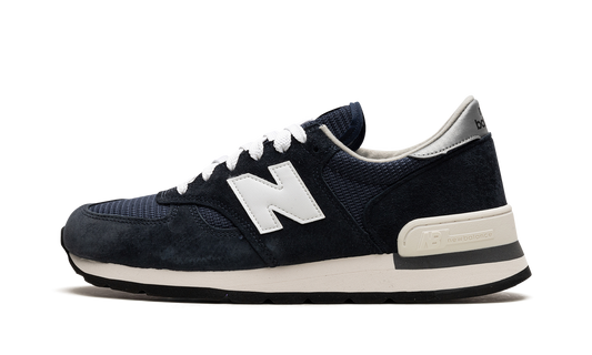 990 v1 "Navy / White"