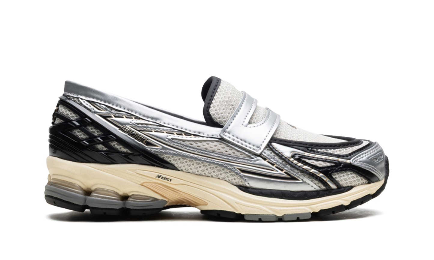 1906L "Silver Metallic Cream"
