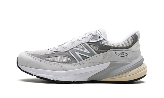 990v6 "Made in USA - Reflection Marblehead"
