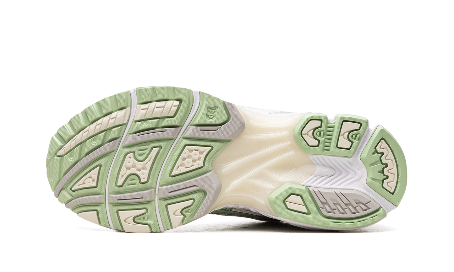GEL KAYANO 14 WMNS "White Jade"