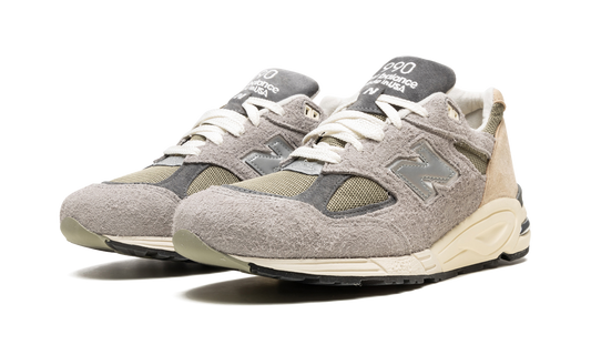 990 V2 "Made In USA - Teddy Santis"