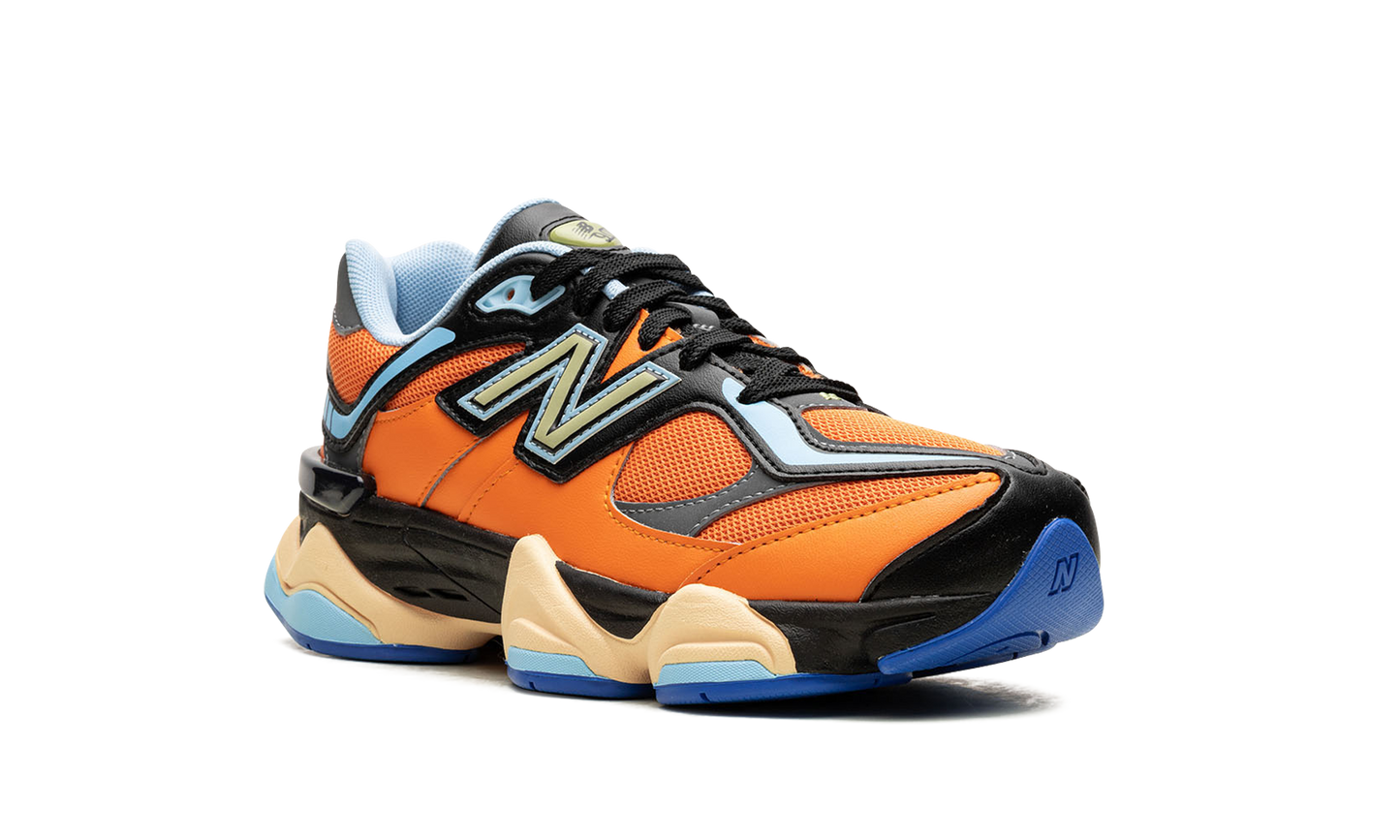 9060 Big Kid "Orange/ Black"